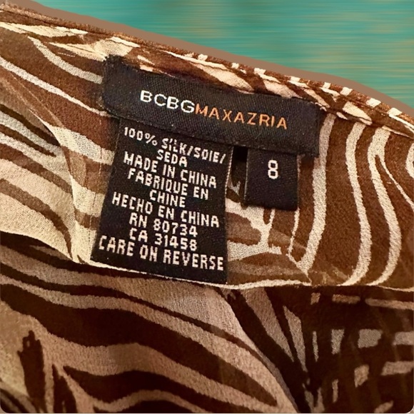 BCBGMaxAzria Brown Palm Leaf Pattern 100% Silk Tie-Front Pullover Blouse Size 8 - Picture 2 of 11